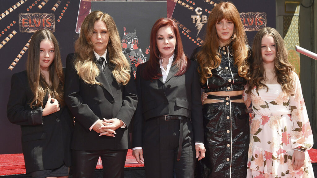 Finaly & Vivian Lockwood, Lisa Marie Presley, Priscilla Presley, Riley Keough