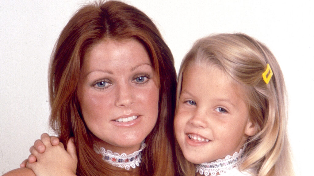 Lisa Marie Presley, Priscilla Presley